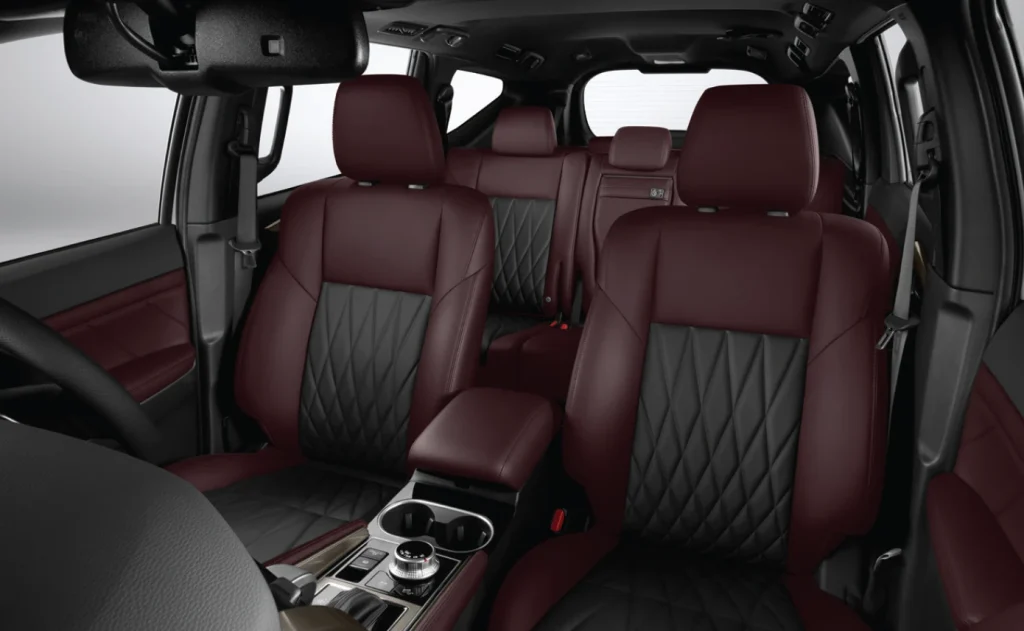Sewa Mobil Pajero Cirebon Untuk Perjalanan Premium interior dalam pajero